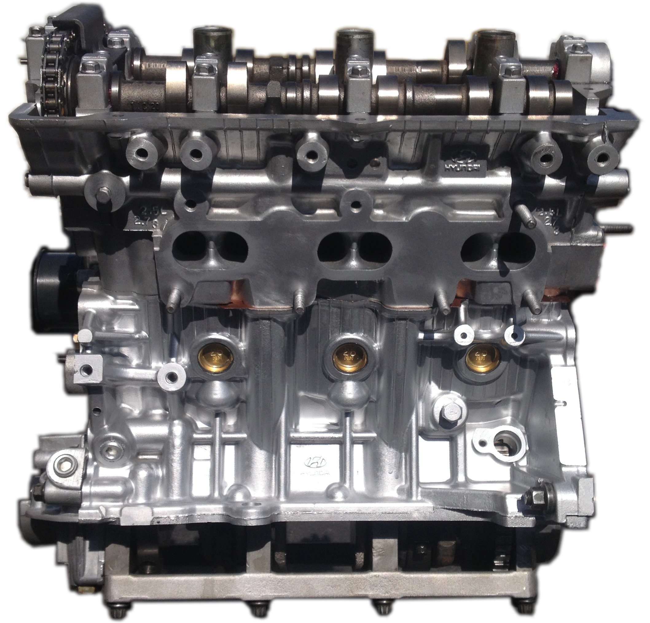 Rebuilt Hyundai Santa Fe engine side view