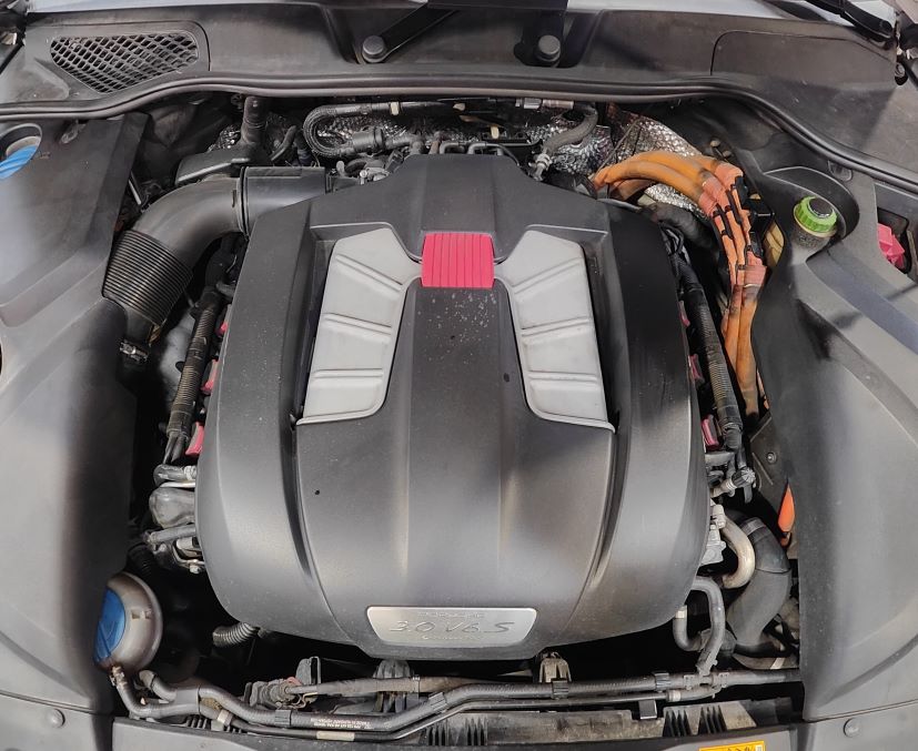 Porsche Panamera Engine