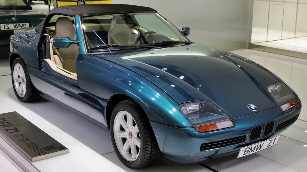 BMW Z1 pair among huge Bimmer collection up for auction