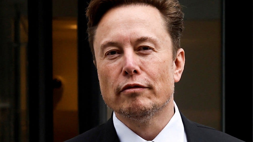 Musk puts $14 trillion price tag on sticking by fossil fuels