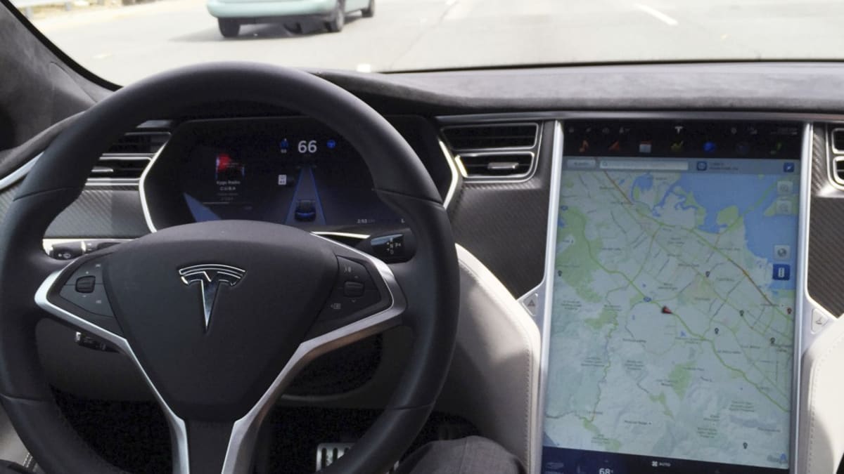 Jurors in lawsuit say Tesla never claimed Autopilot to be a self pilot