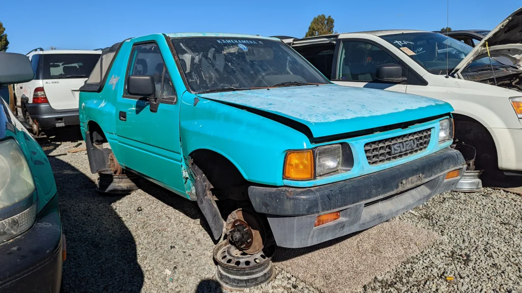 Junkyard Gem: 1992 Isuzu Amigo