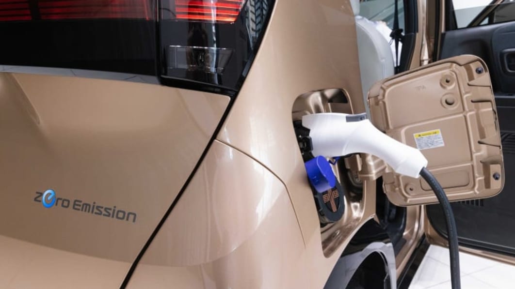 Nissan and Hitachi look to power elevators with EV batteries