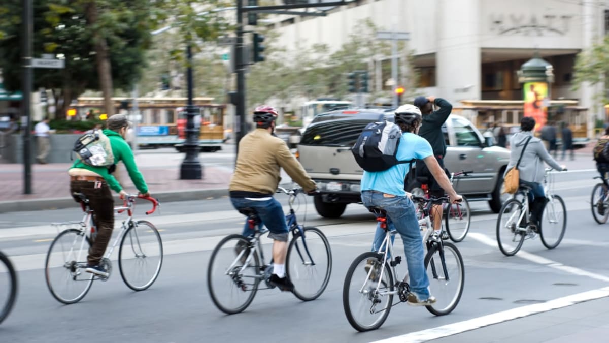 Study suggests SUVs are more dangerous to cyclists than are cars