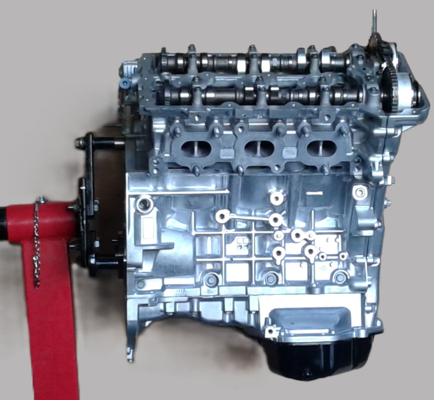 Replacement remanufactured Acura RL engine