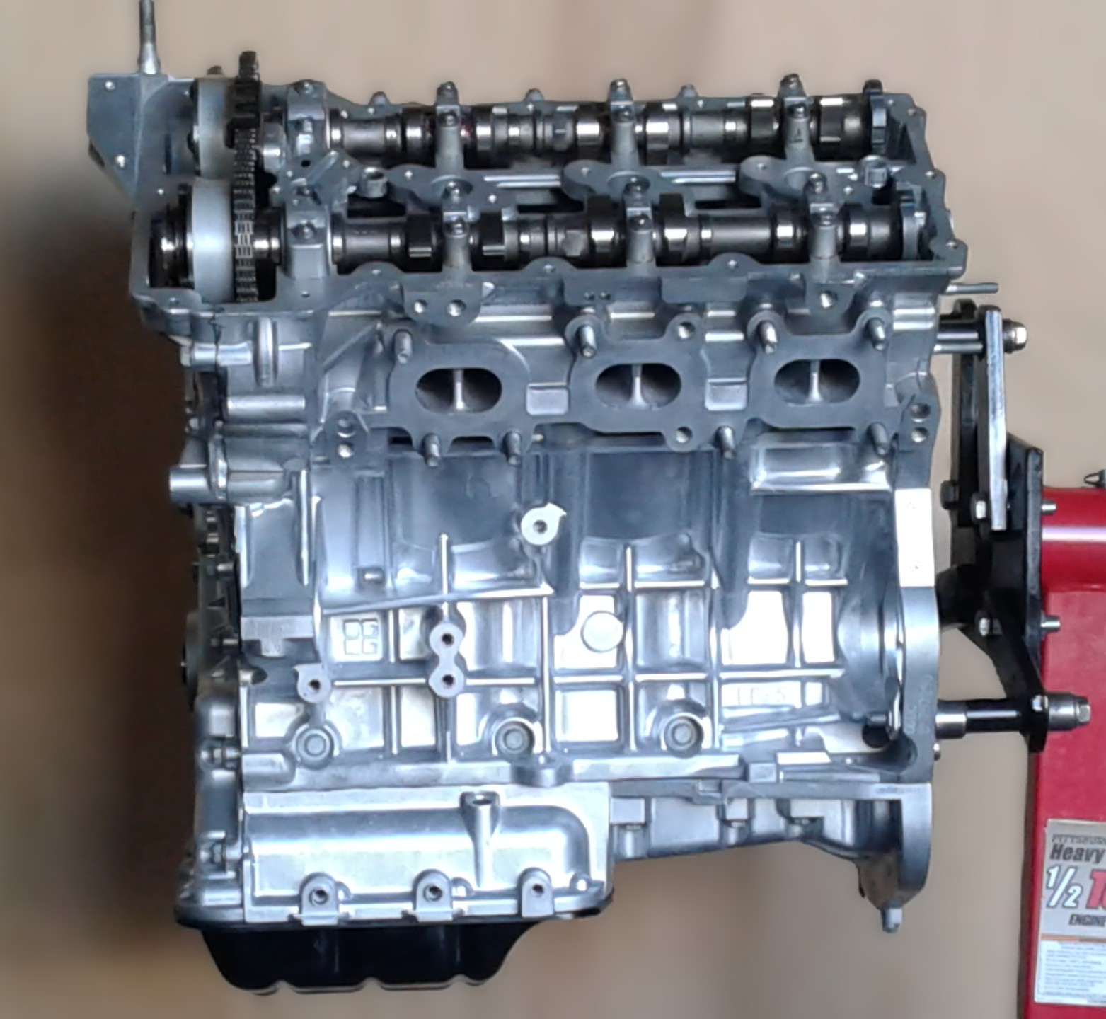 Hyundai Genesis G90 remanufactured engine